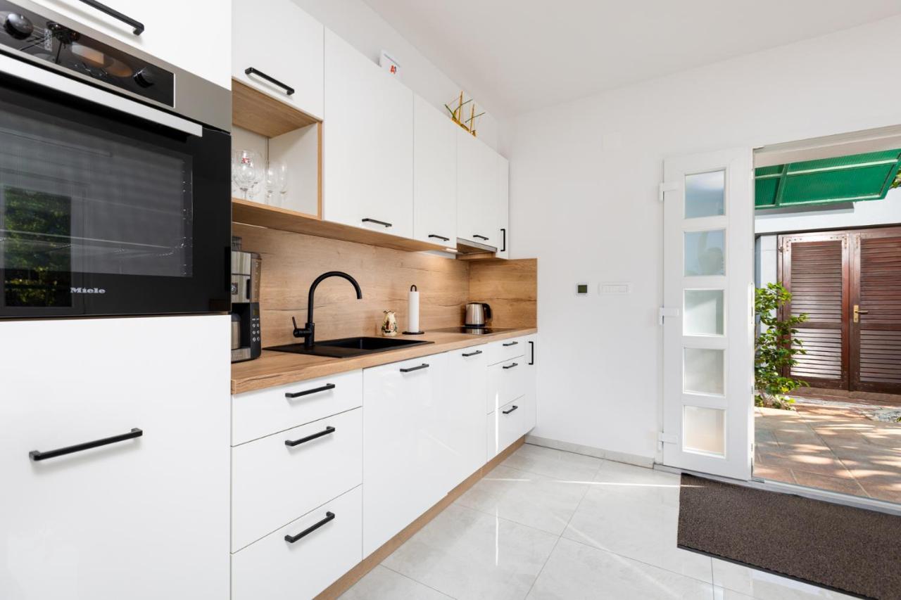 Apartment Kamila Đảo Krk Ngoại thất bức ảnh
