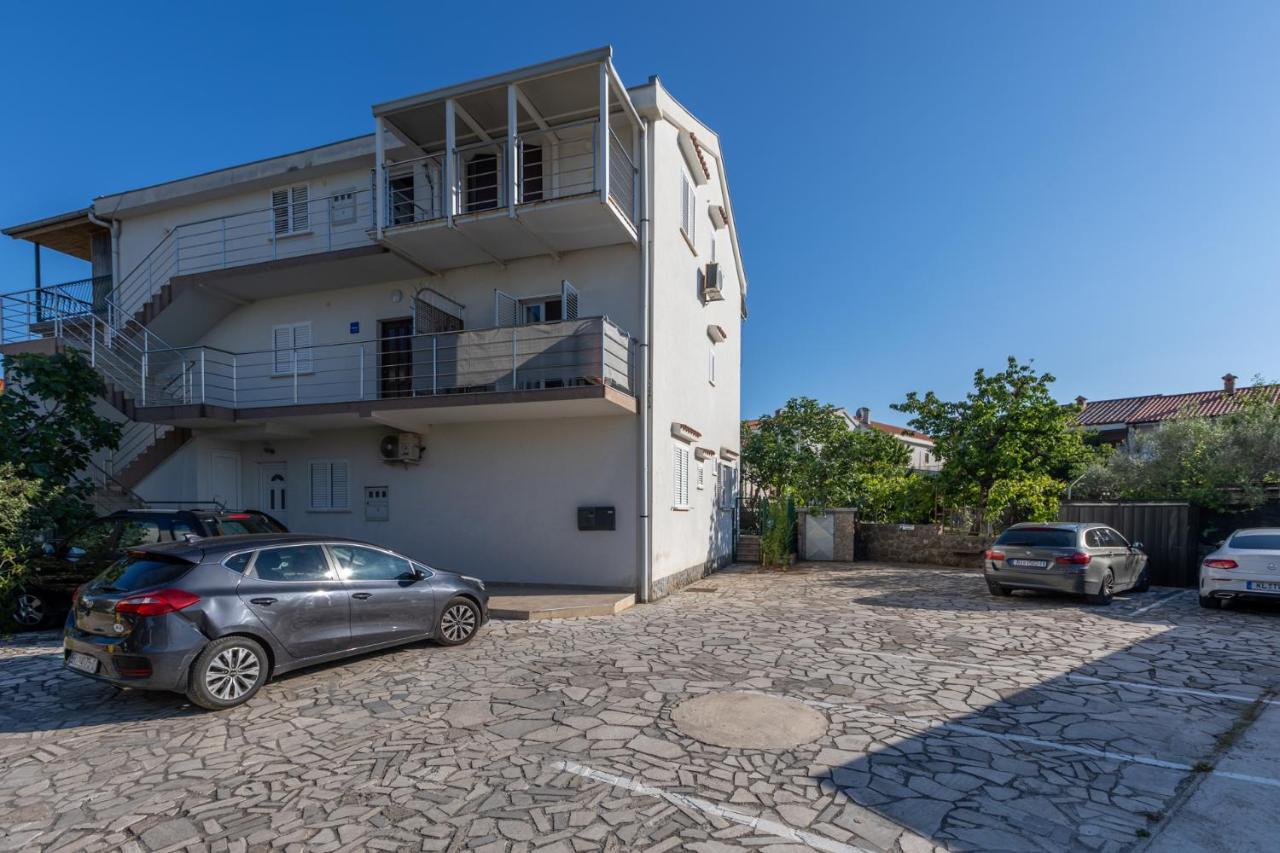 Apartment Kamila Đảo Krk Ngoại thất bức ảnh