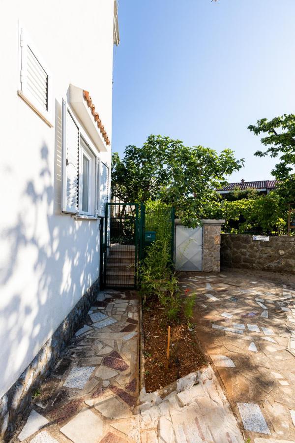 Apartment Kamila Đảo Krk Ngoại thất bức ảnh