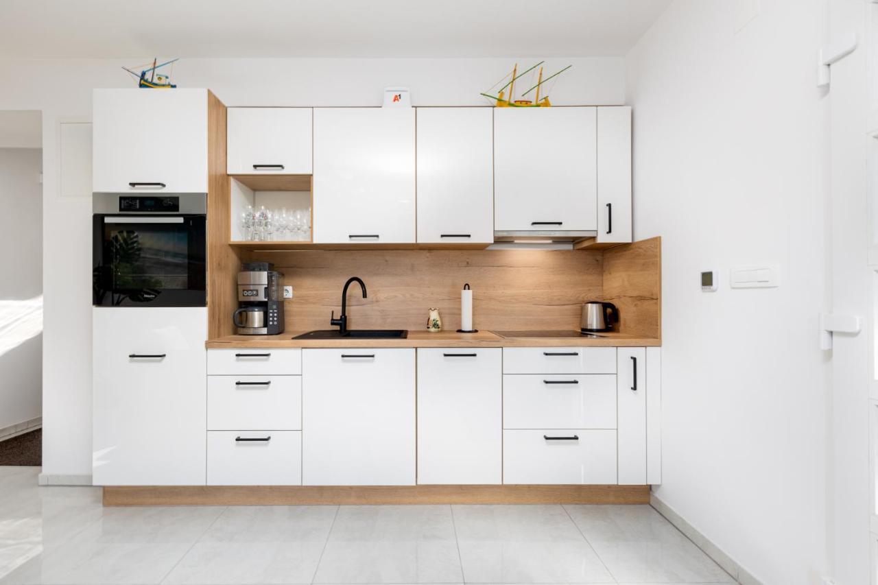 Apartment Kamila Đảo Krk Ngoại thất bức ảnh